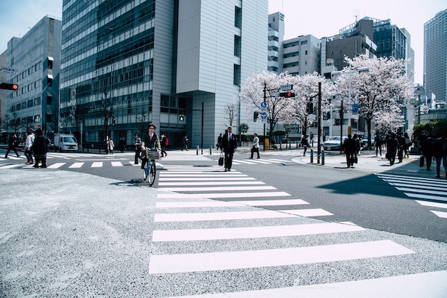 东城为何勤工俭学对在日本的留学生的职业生涯至关重要？